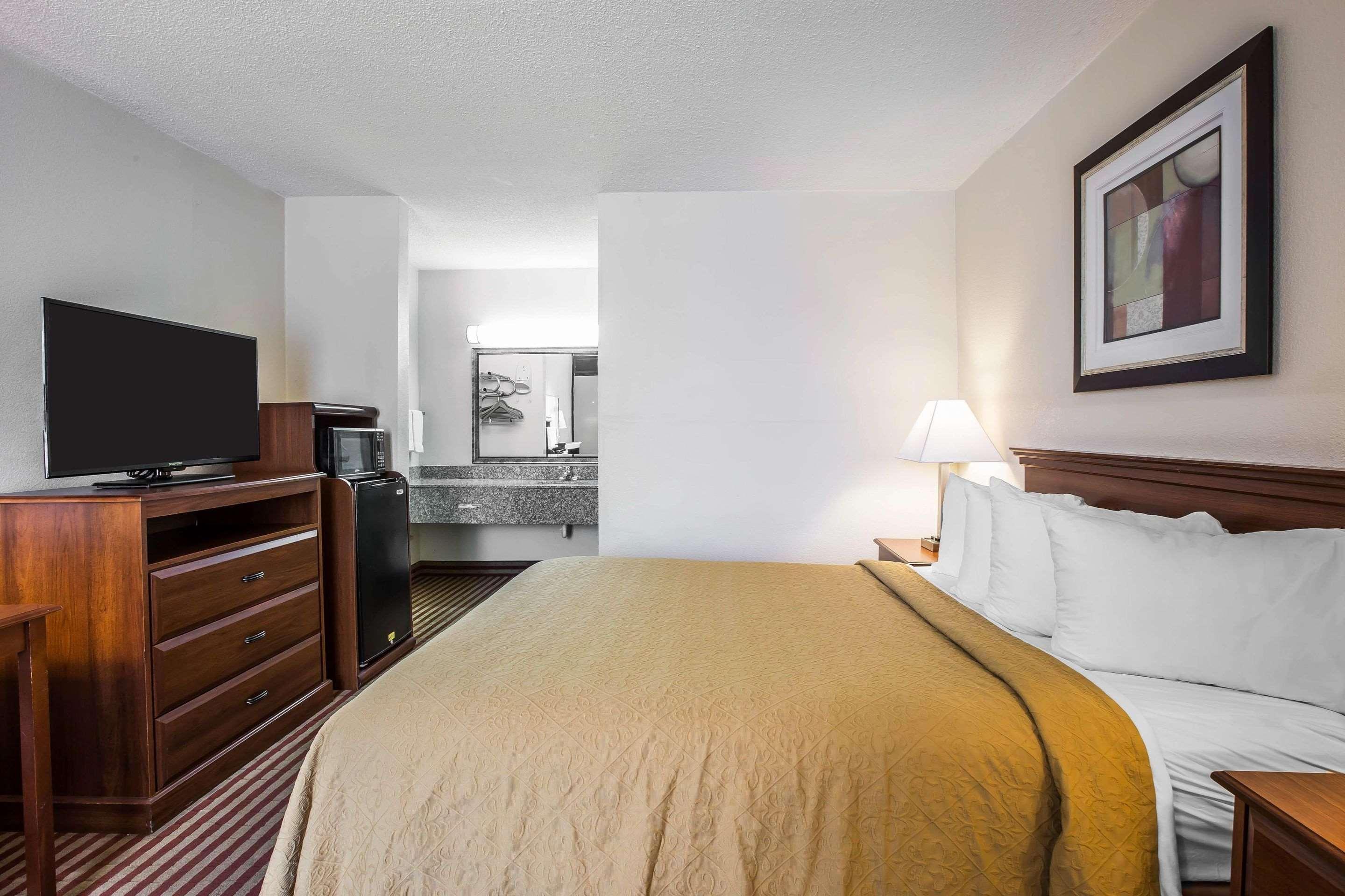 Quality Inn Мадисон Экстерьер фото