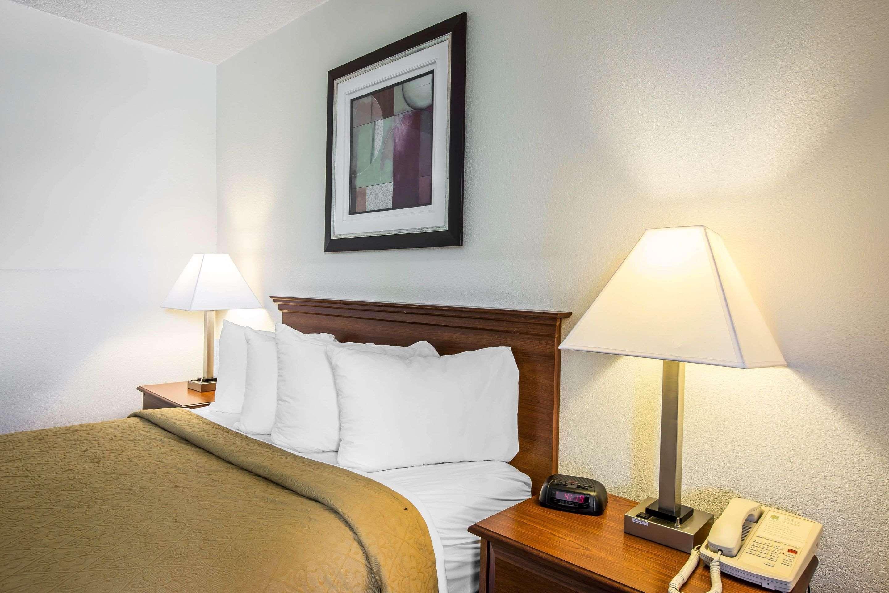 Quality Inn Мадисон Экстерьер фото