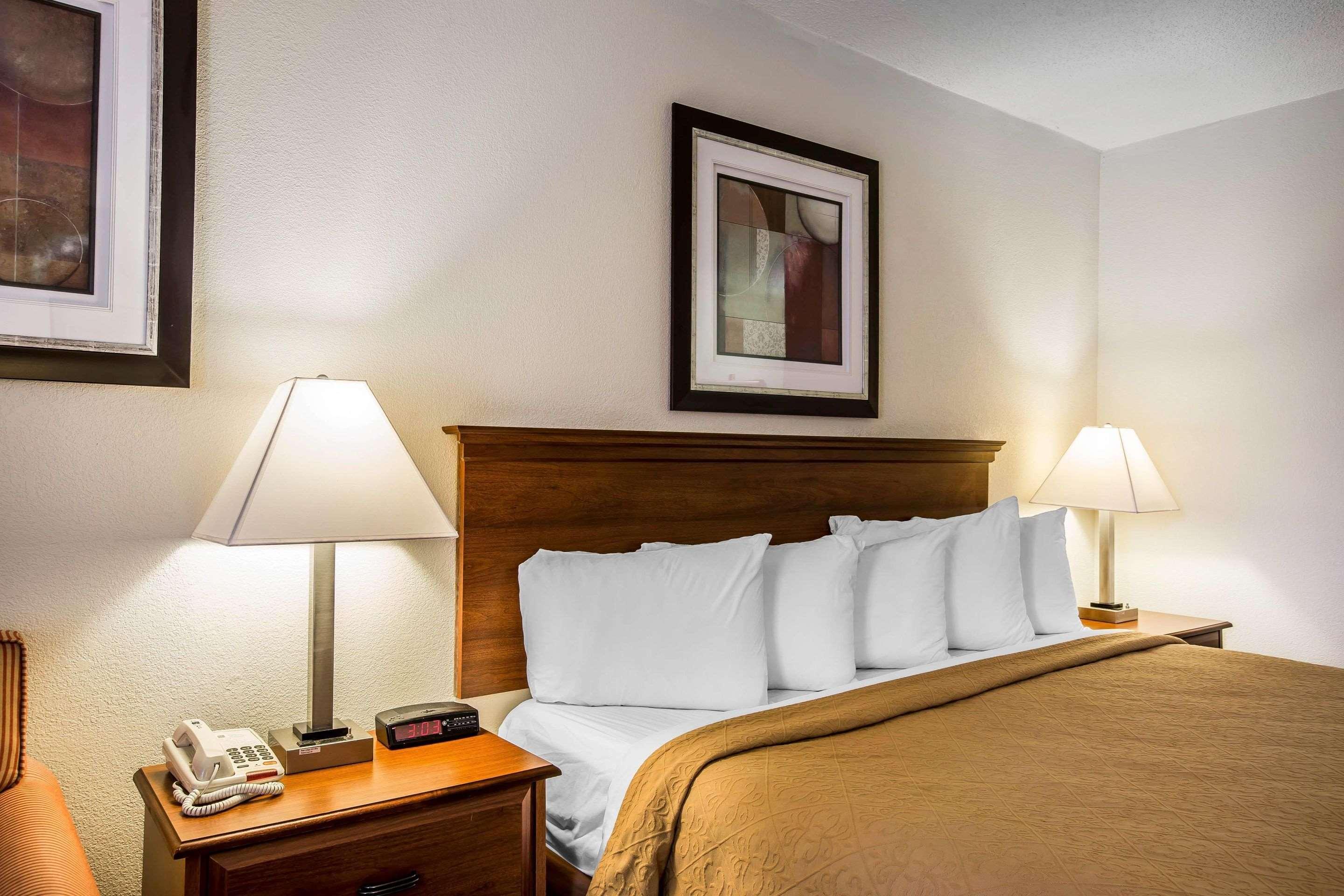 Quality Inn Мадисон Экстерьер фото