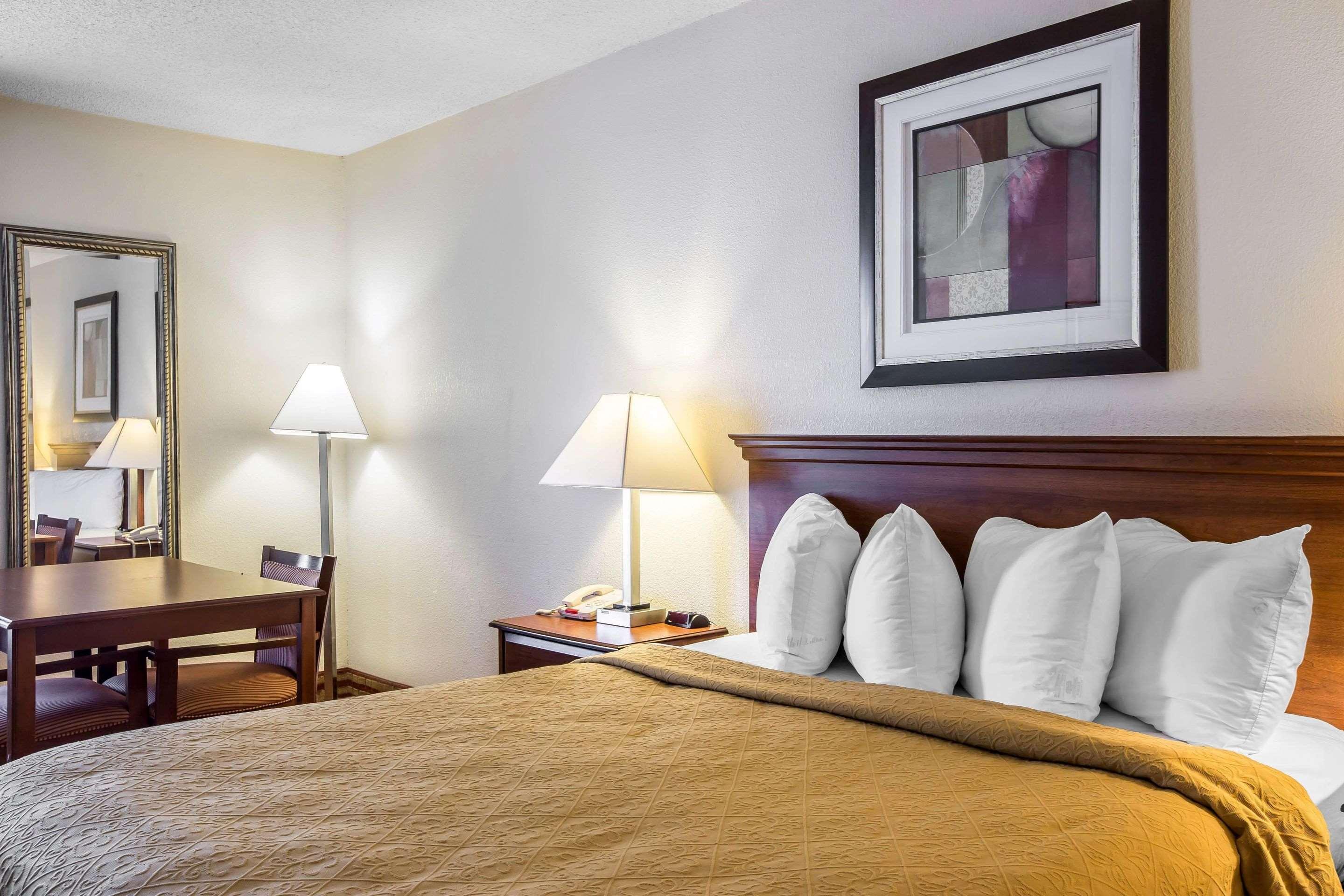 Quality Inn Мадисон Экстерьер фото