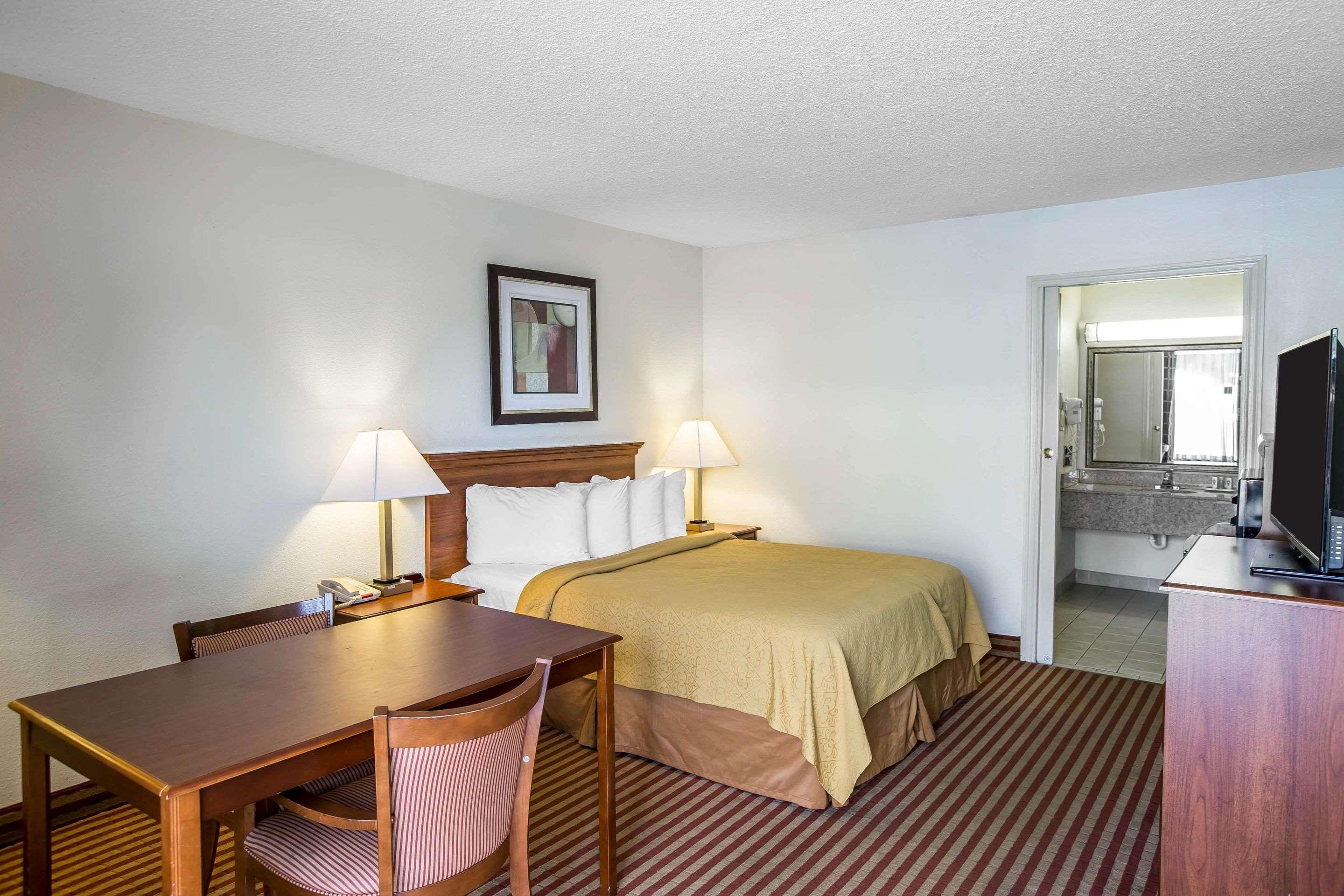 Quality Inn Мадисон Экстерьер фото